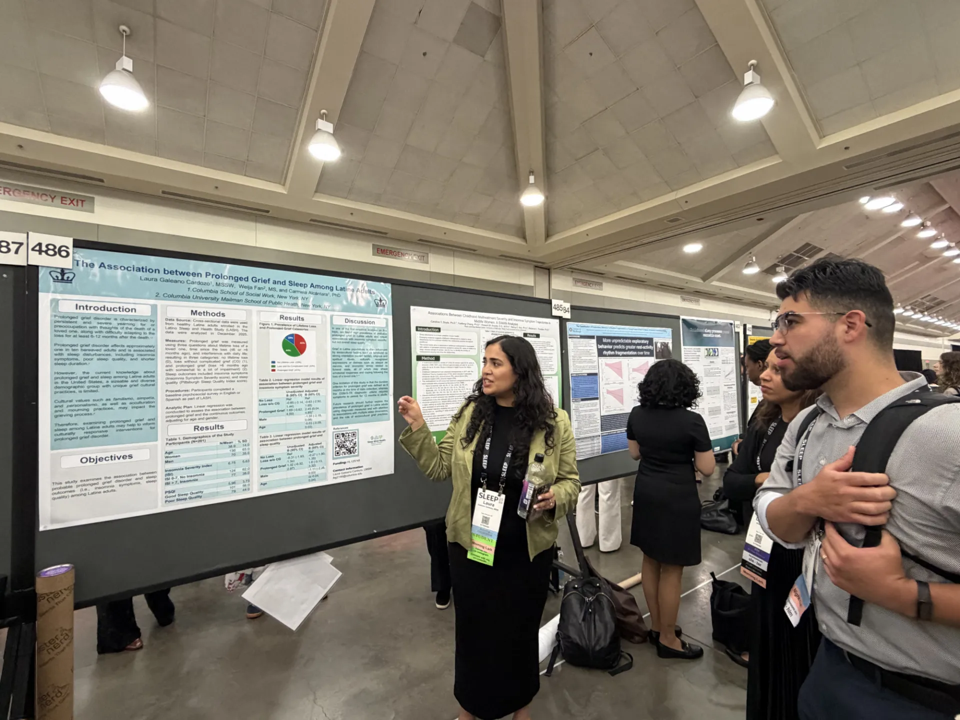 Laura Galeano presenting her poster, "The Association between Prolonged Grief and Sleep among Latine Adults"